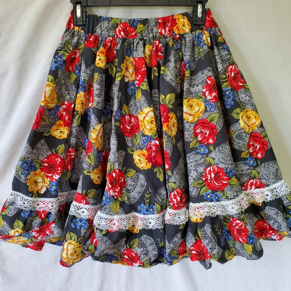 Handmade skirt with elastic waist medium/large